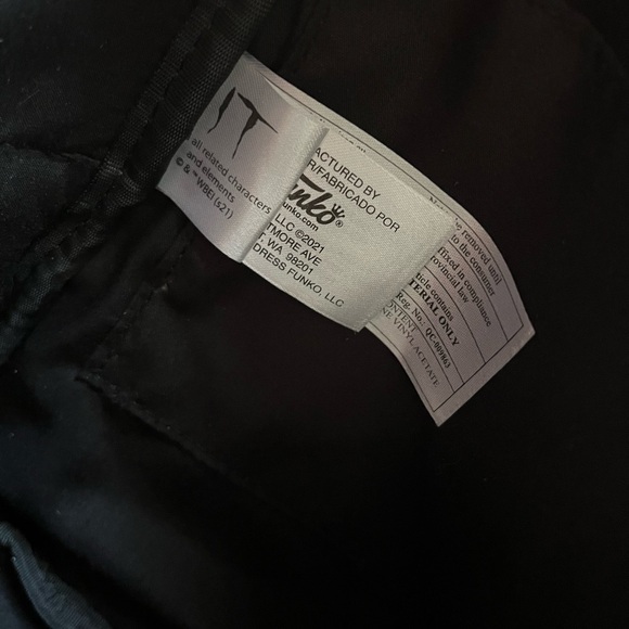 Funko Pennywise Mini Backpack - Picture 3 of 6